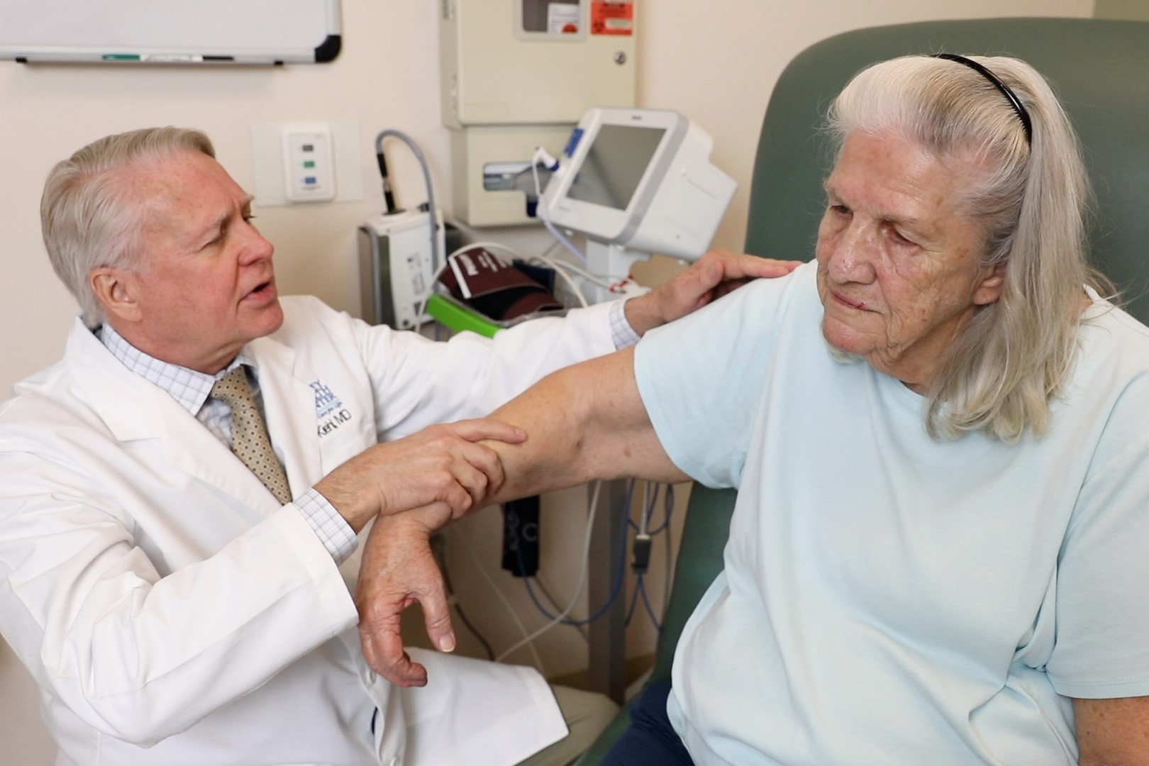 Sidney Health Center Offers Low-Dose Radiation Therapy for Osteoarthritis Pain